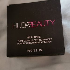Huda beauty cupcake setting powder